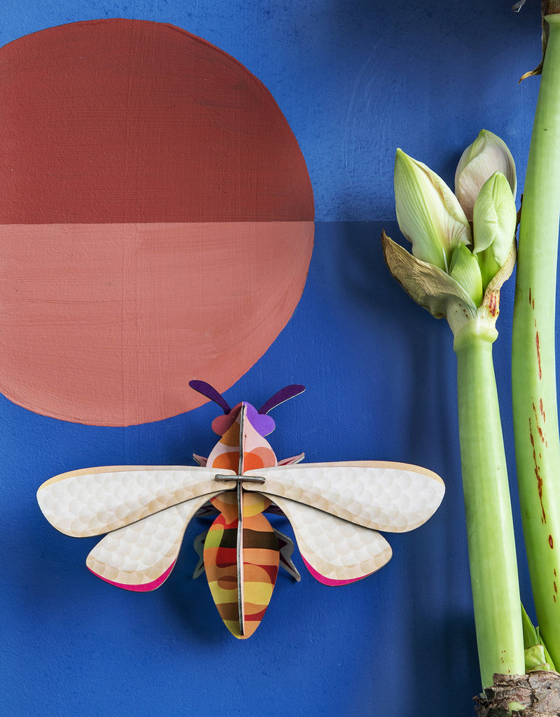 DIY WALL DECORATION - Honey Bee