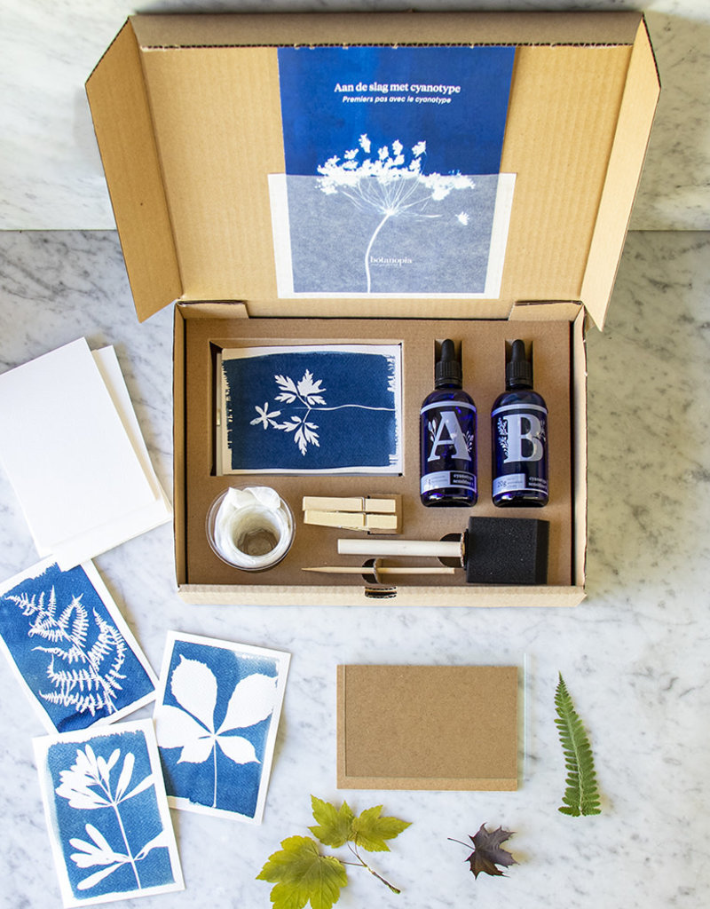 COFFRET CYANOTYPE– notre kit complet pour réaliser de superbes impressions