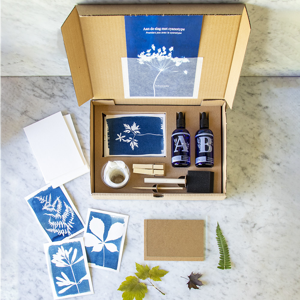 Cyanotype Kit DIY kit to create your own prints Animaux