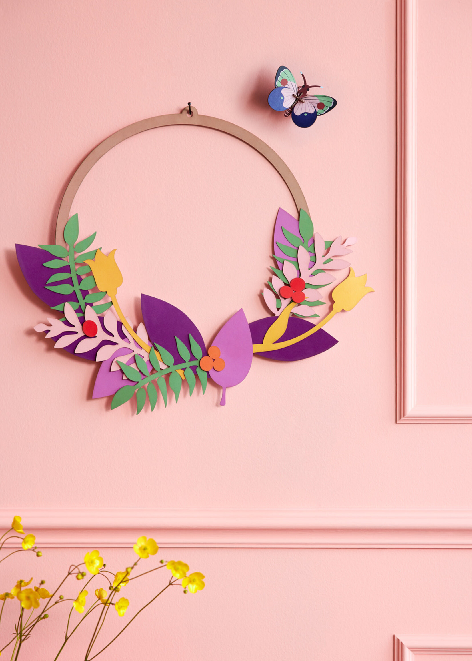 DIY WANDDECORATIE - Bloemenkrans