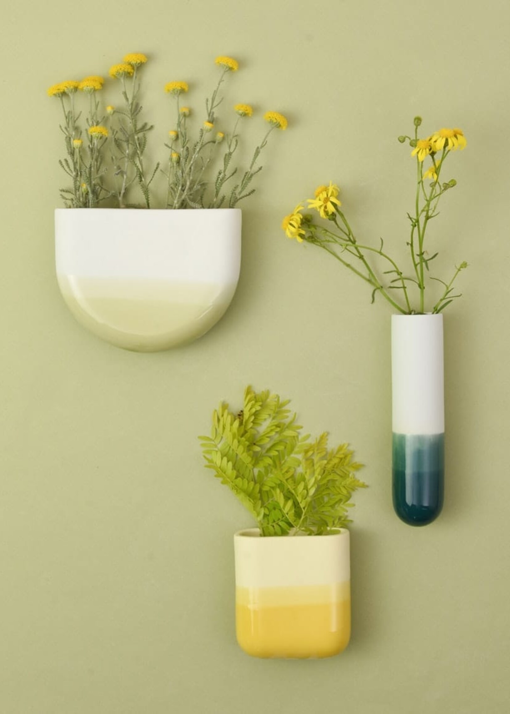 Harm & Elke VASE MURAL DIP COURT