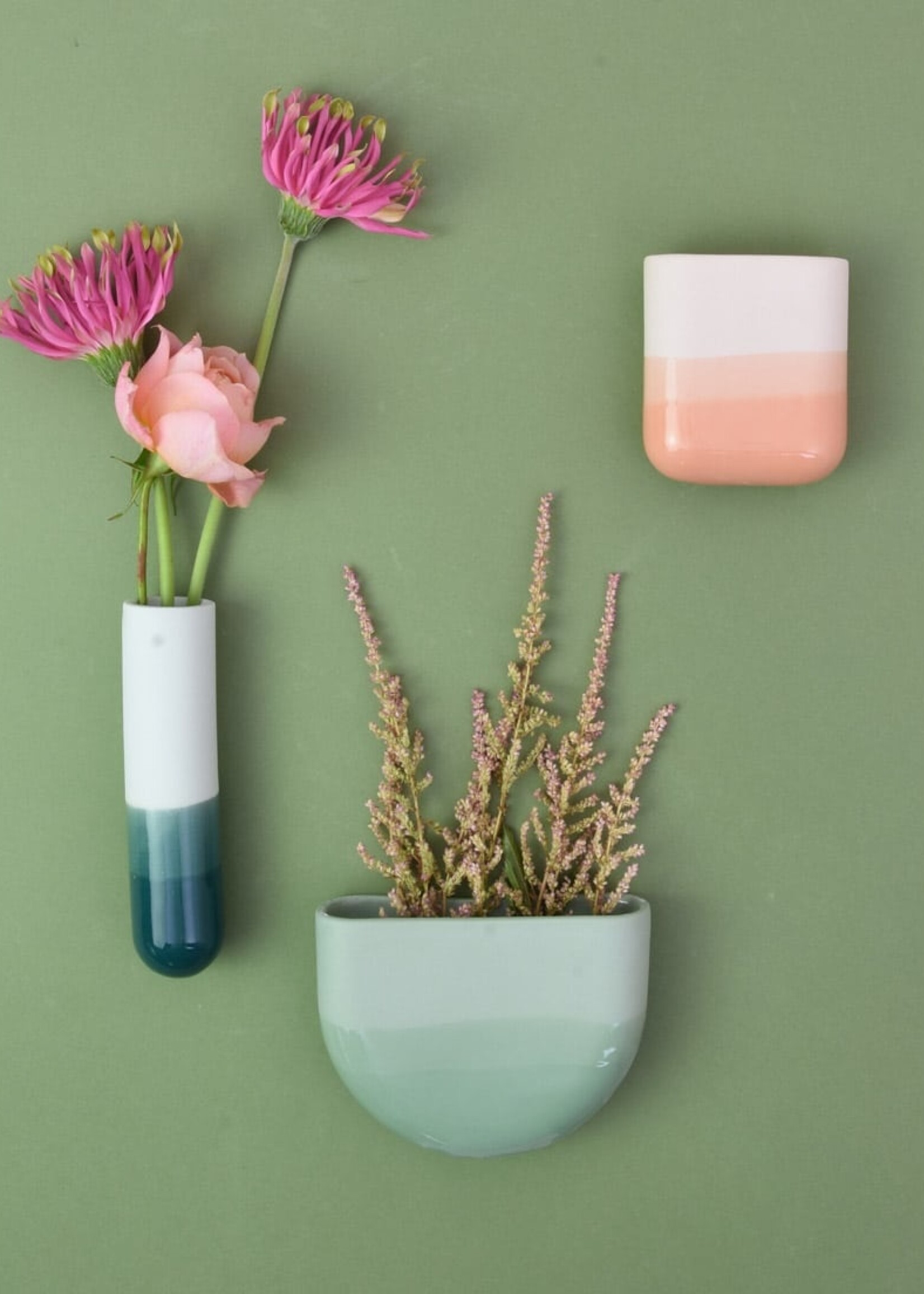 Harm & Elke VASE MURAL DIP COURT