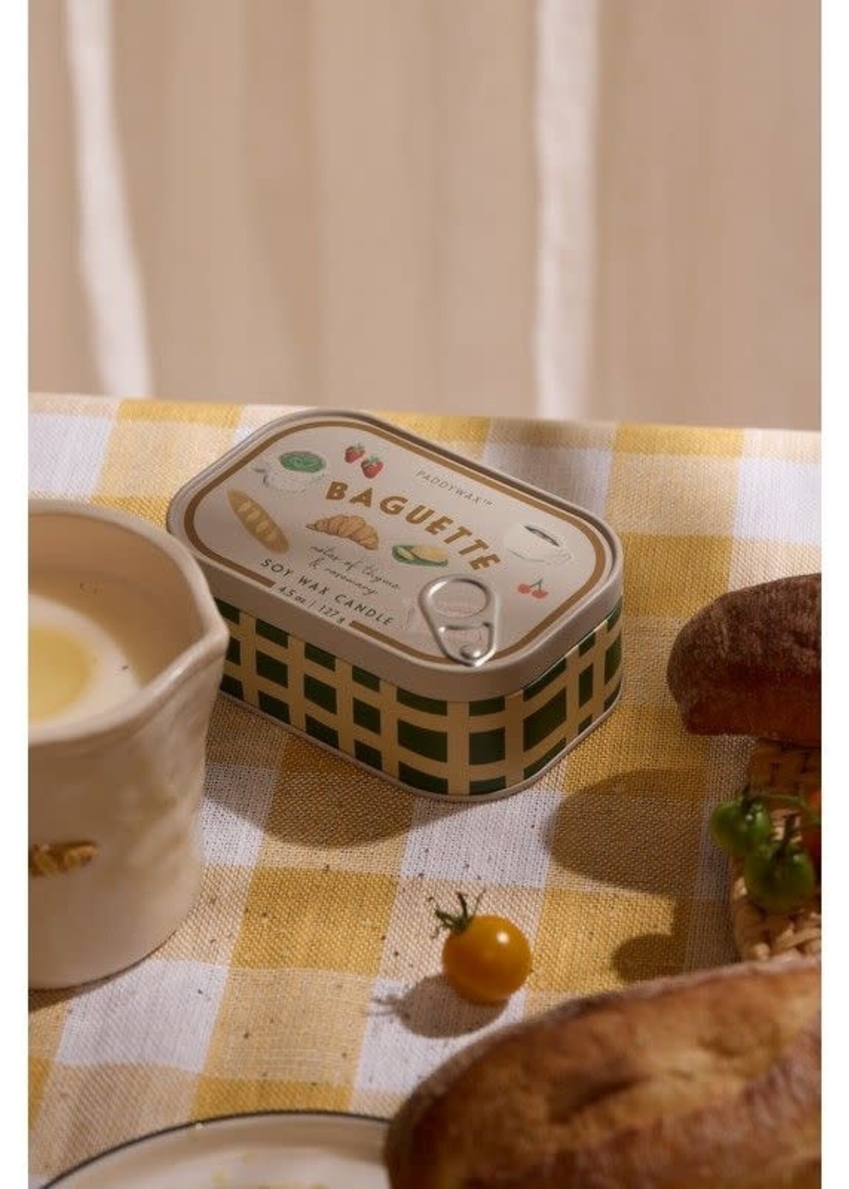 PADDYWAX Bougie en boîte - Bistro Baguette Français (Thym & Romarin)