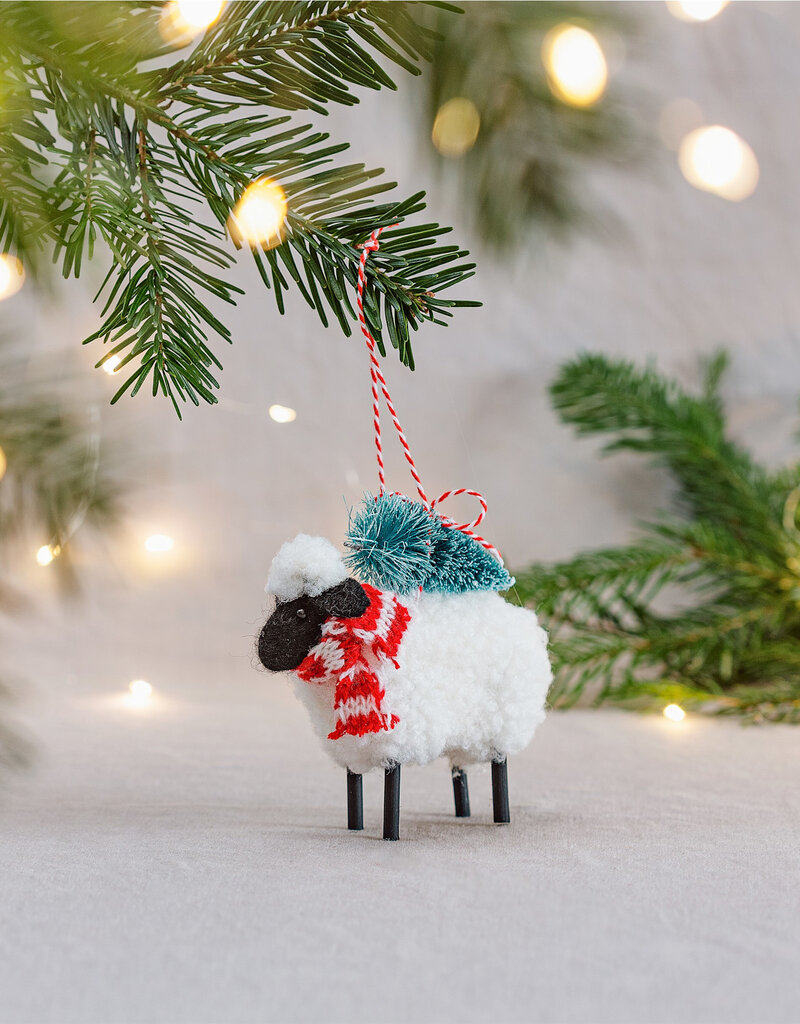 Sass & Belle VILTEN KERSTBAL – Charmant schaap met mini-kerstboom