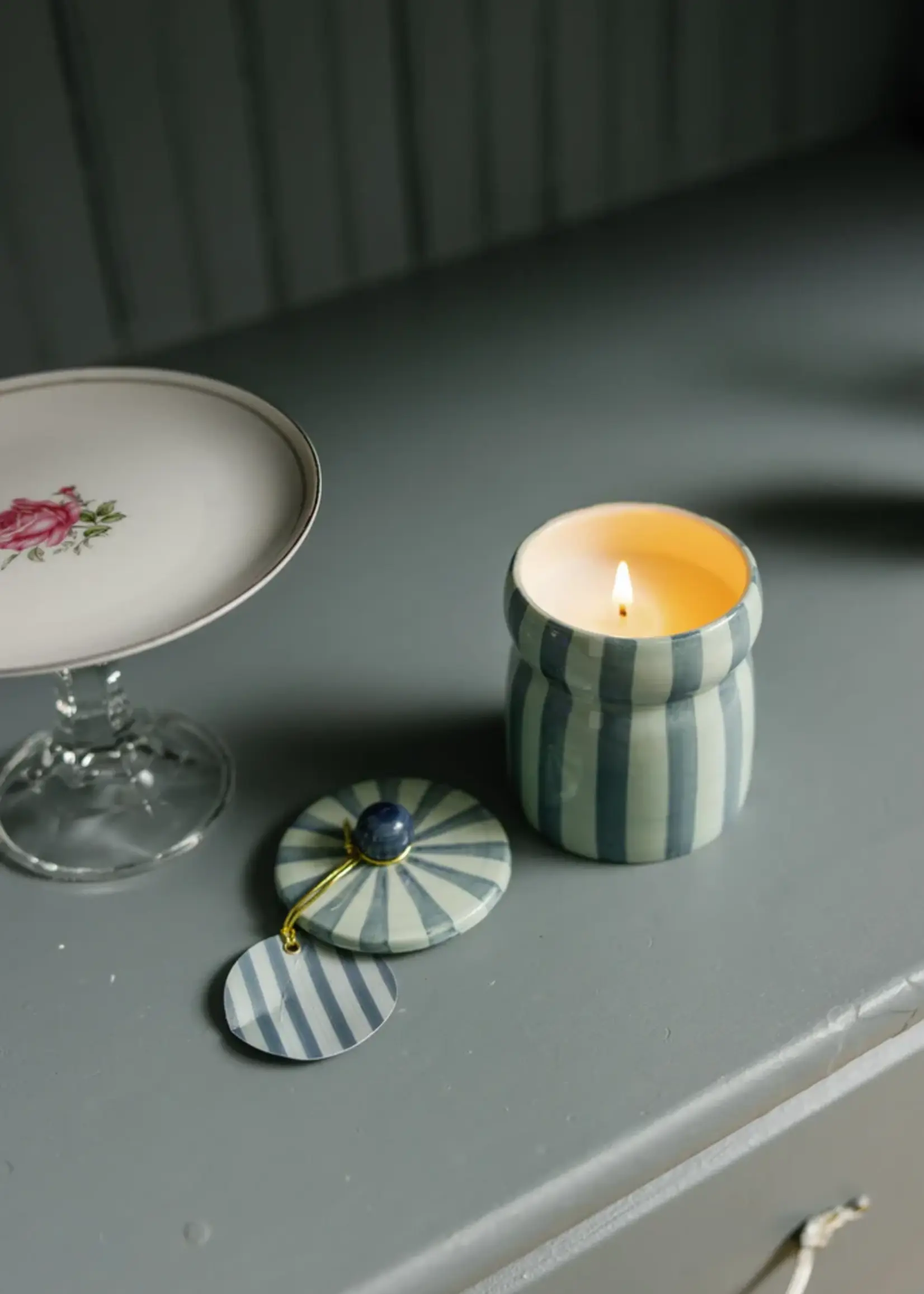 PADDYWAX Cabana scented candle in blue striped ceramic – Warm Cider