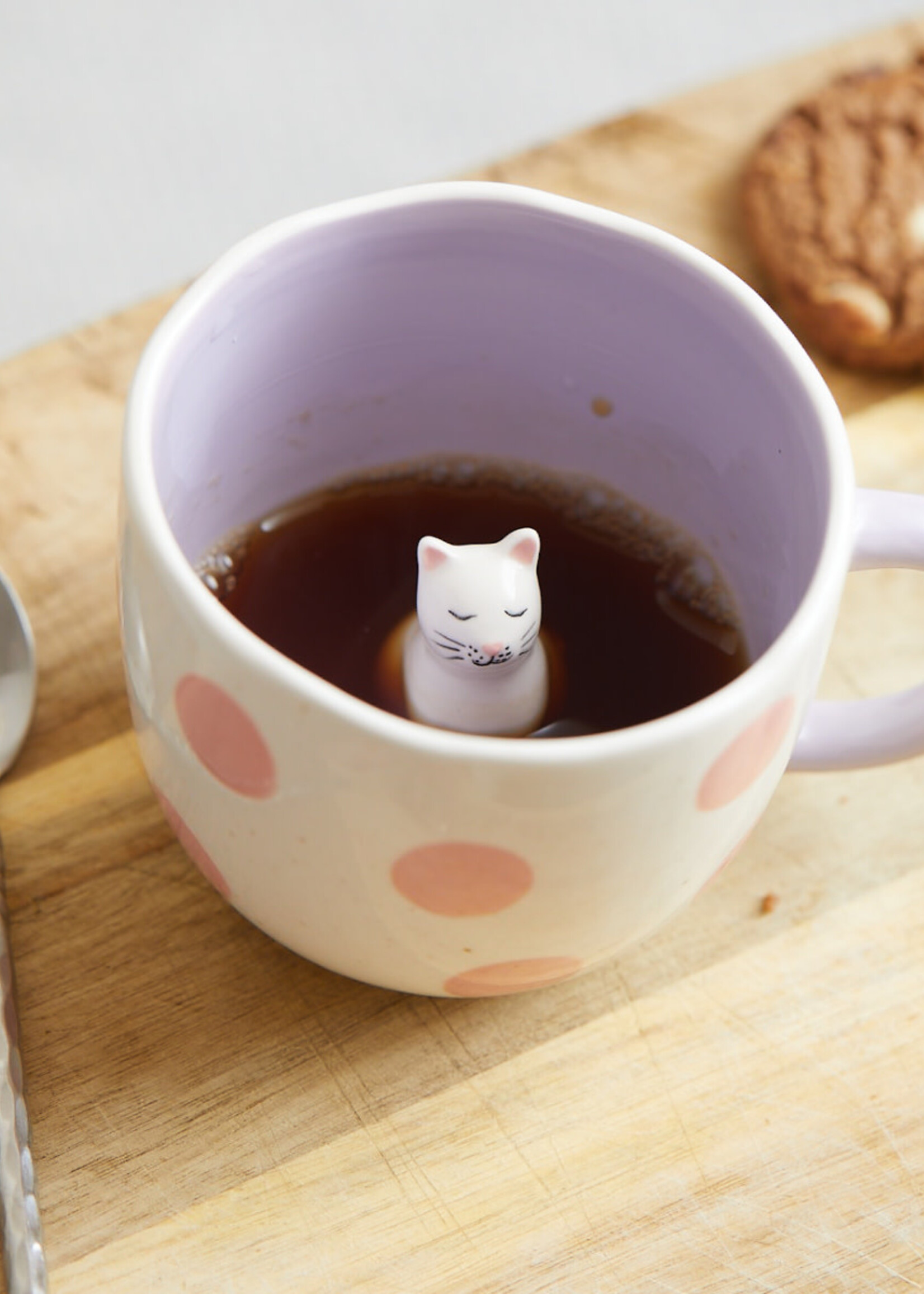 Sass & Belle Mug with hidden cat