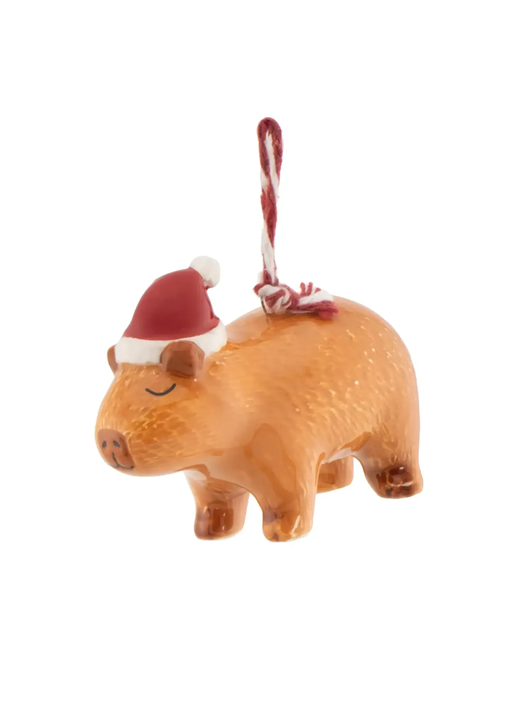 Keramische kersthanger capibara met kerstmuts