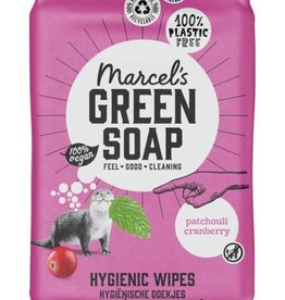Marcel's Green Soap Cleansing wipes patchouli & cranberry 60 stuks per pakje