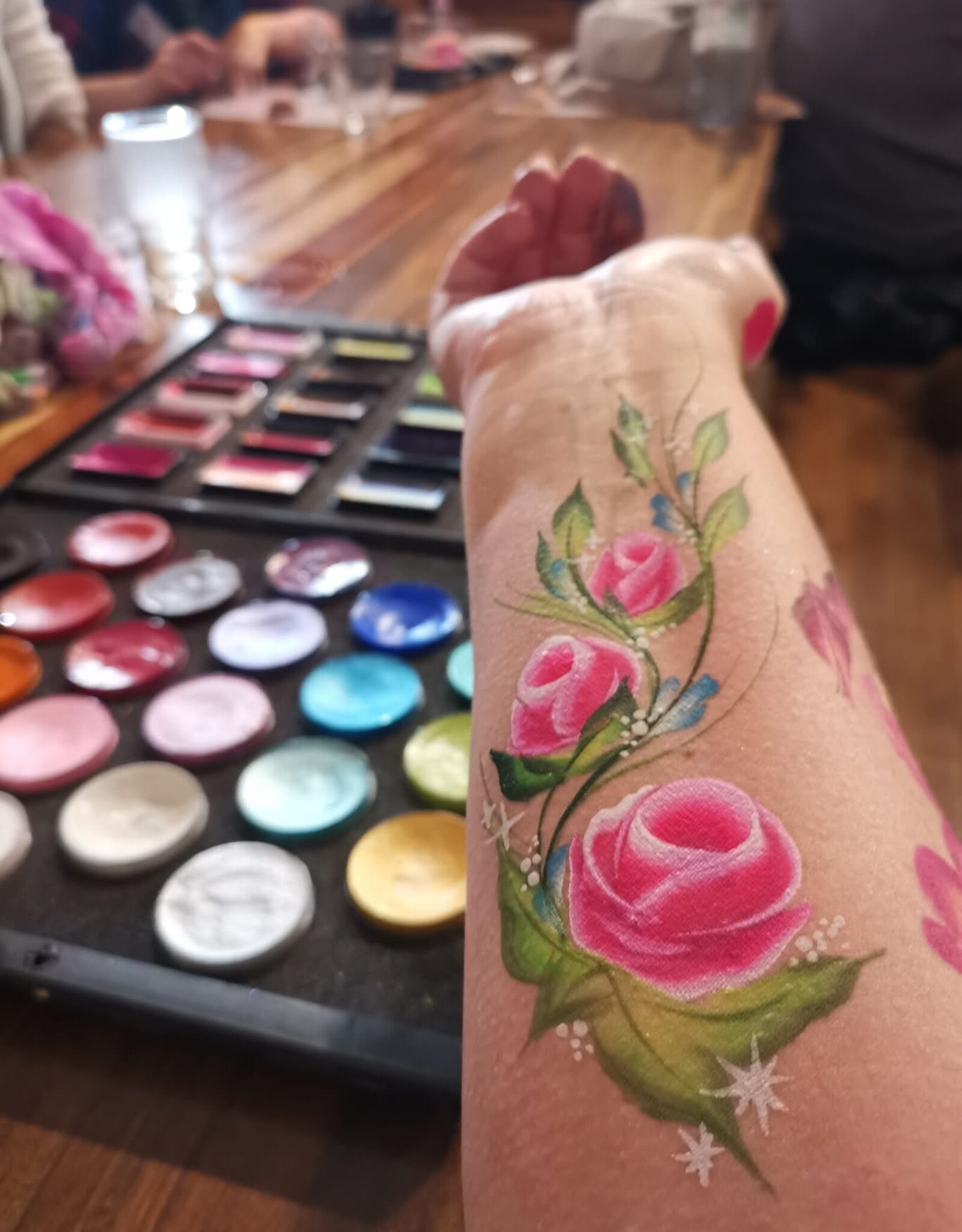 Roos met Witte Stippen Workshop 19 juni -  Onestroke Flowers