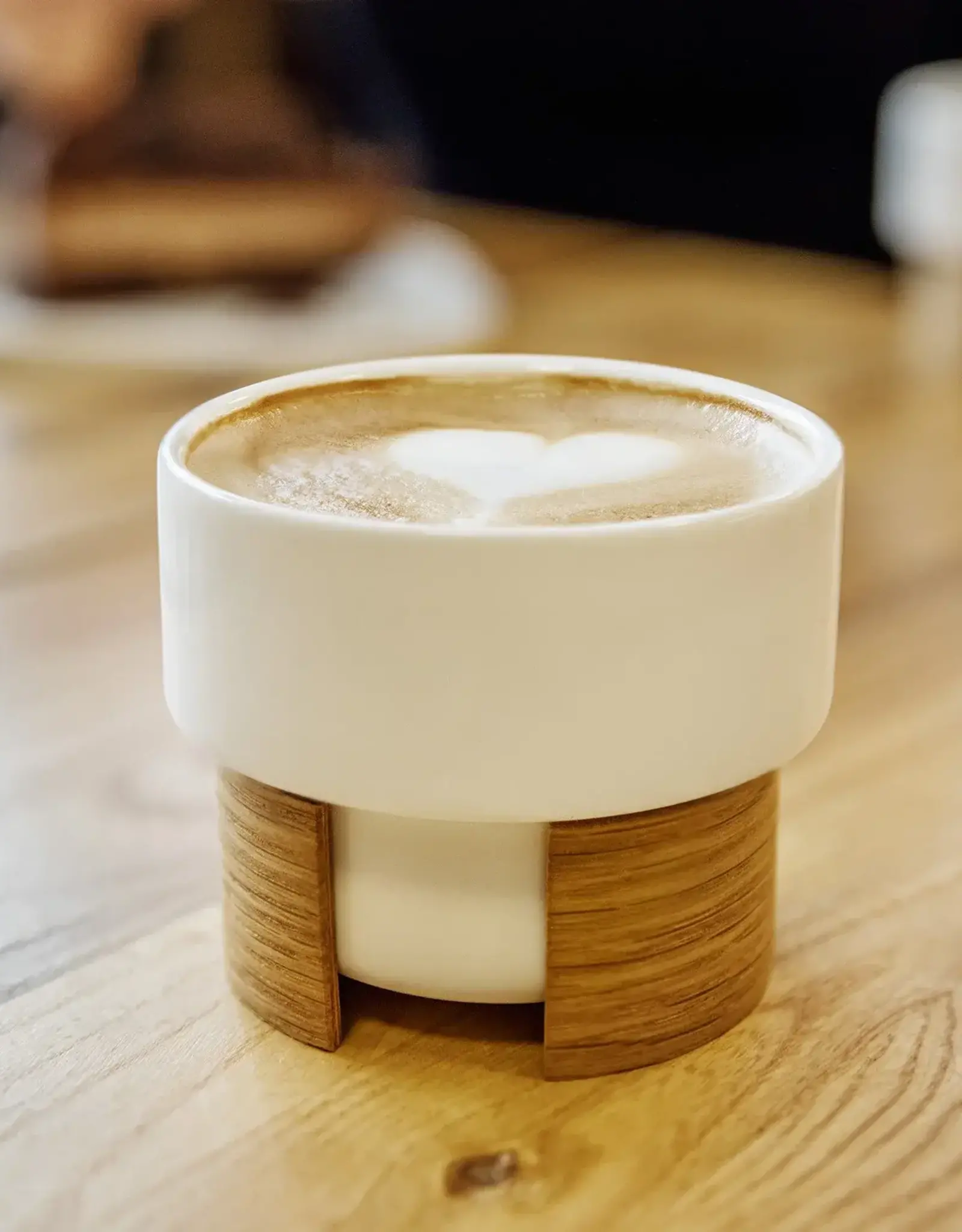 Tonfisk WARM cappuccino cup - 16 cl (Set of 2) - wit/walnootfineer
