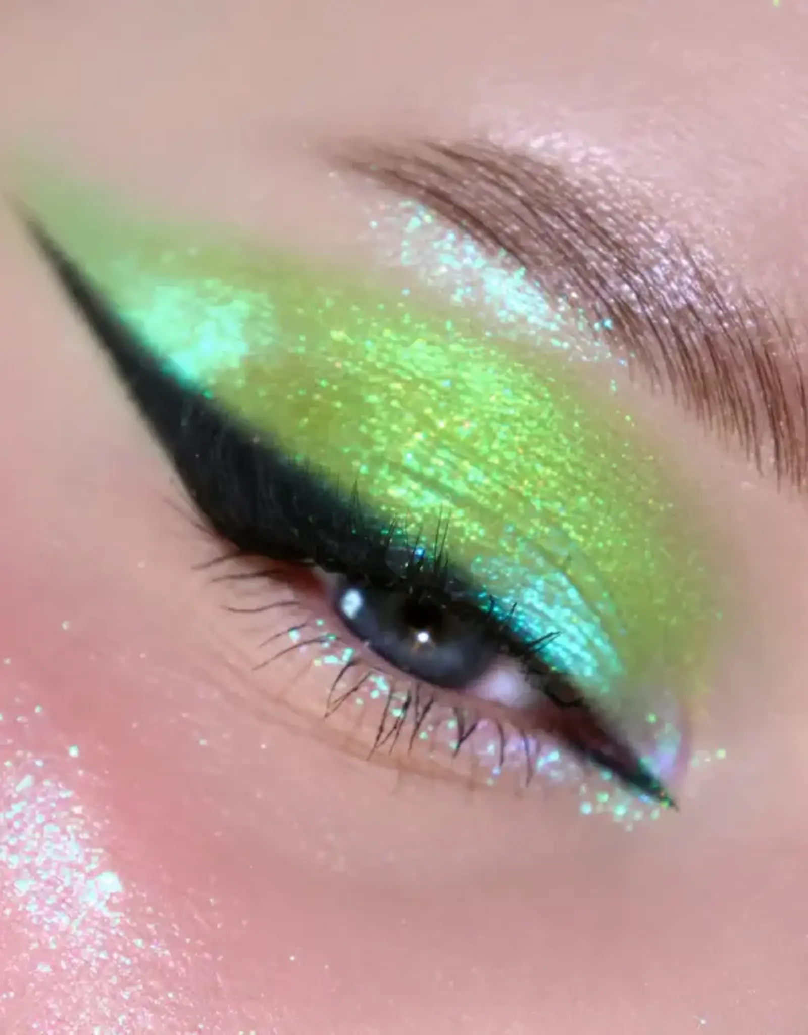 karla cosmetics Pom Pom Pastel Duochrome Loose Eyeshadow