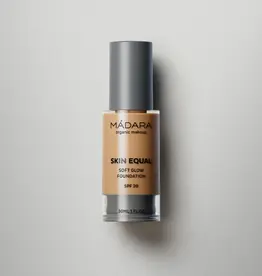 Madara organic skincare Skin Equal Foundation - SPF15 - Soft Glow - #50 Golden Sand - 30 ml
