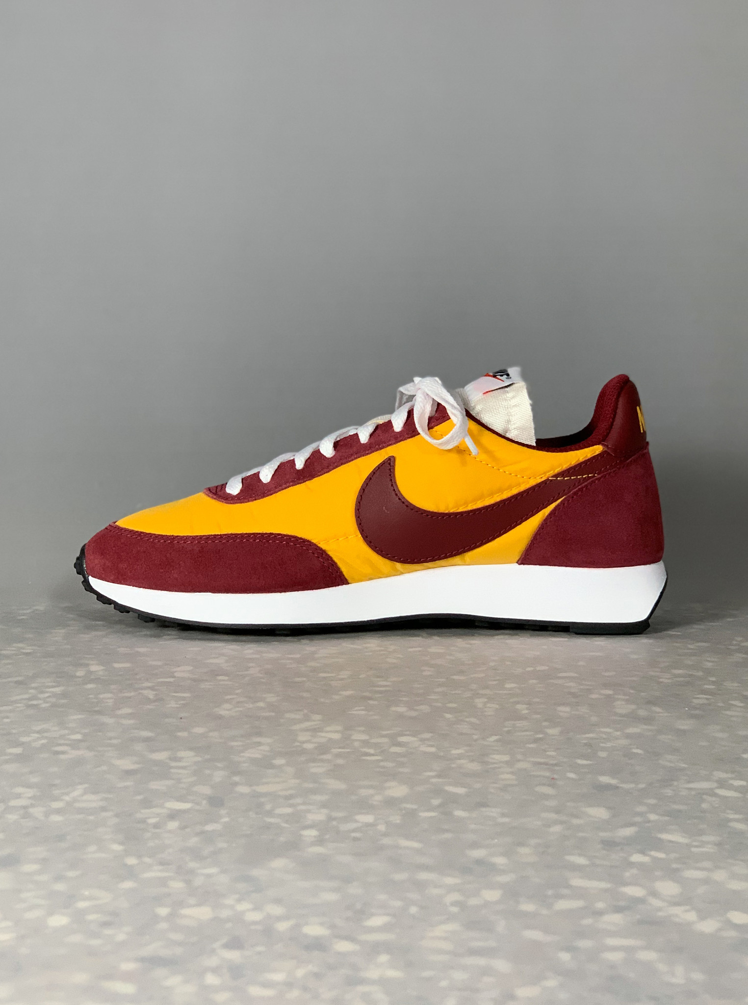 nike air tailwind orange