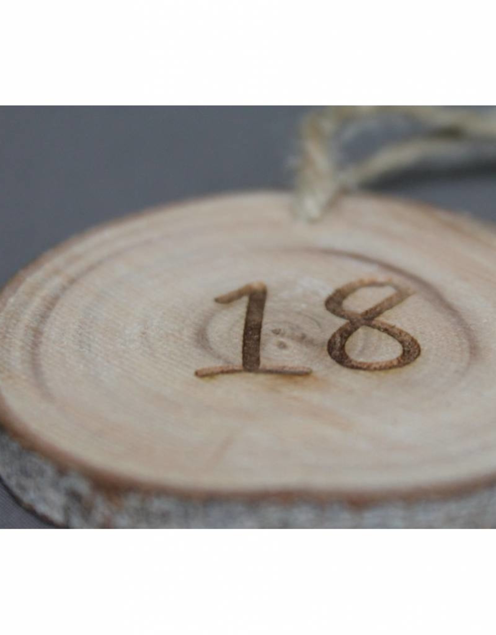 Houten cadeaulabel &quot;18&quot; Just Give It