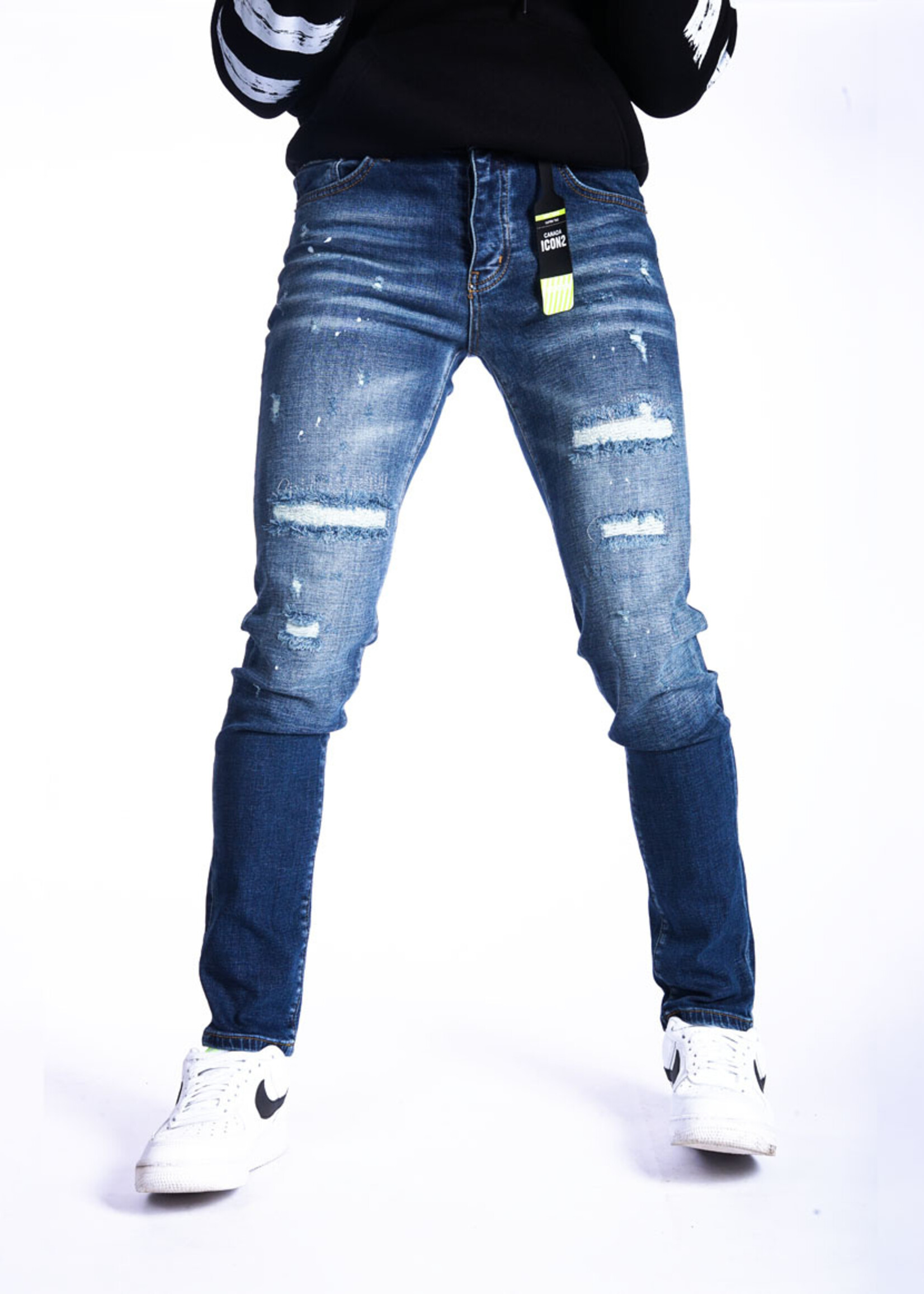Jeans met scheuren - blauw