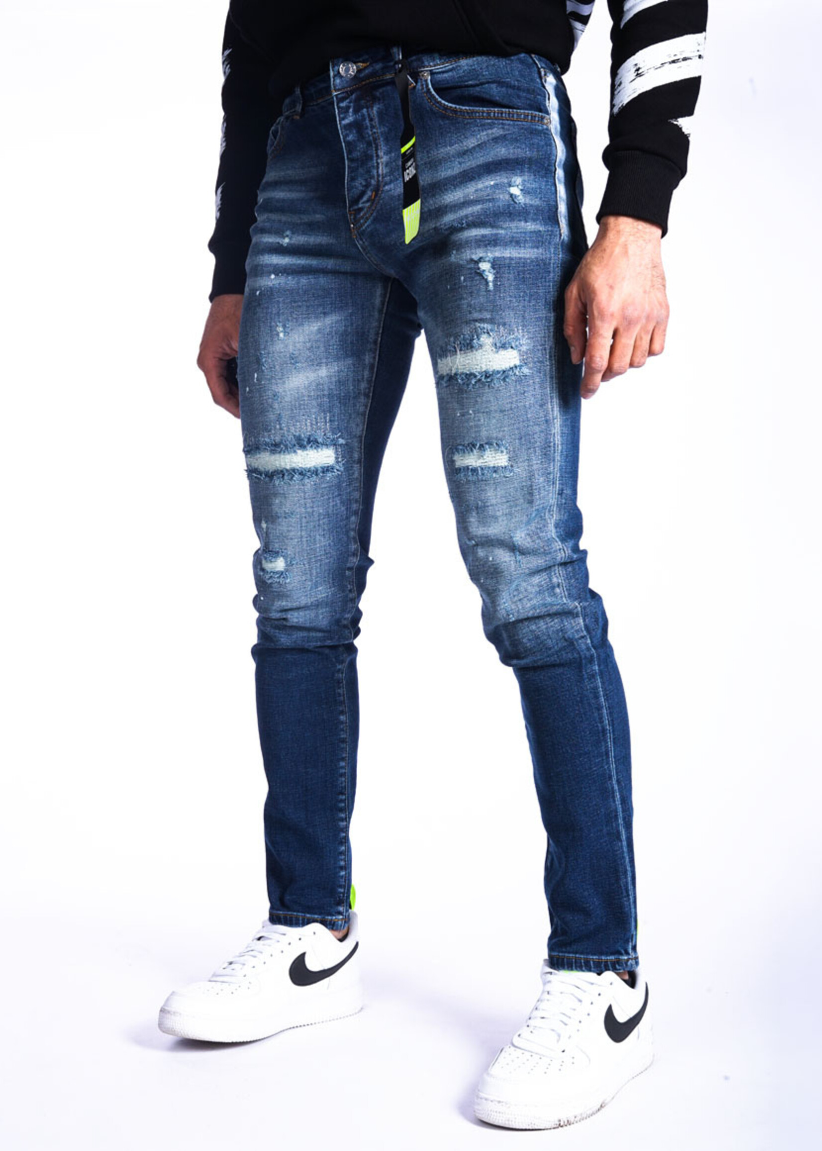Jeans met scheuren - blauw
