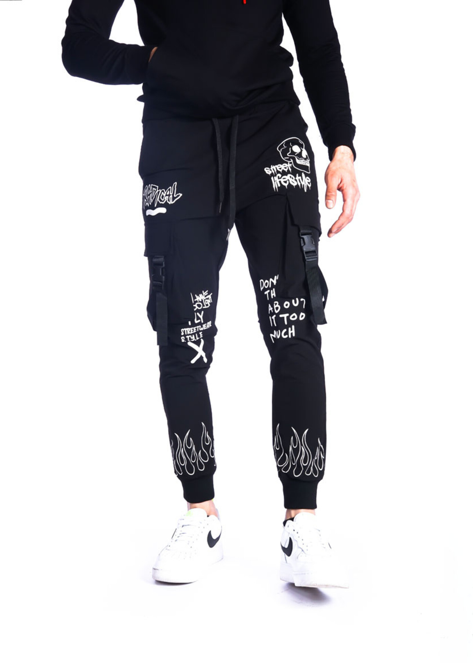 Cargobroek Street lifesyle BLACK