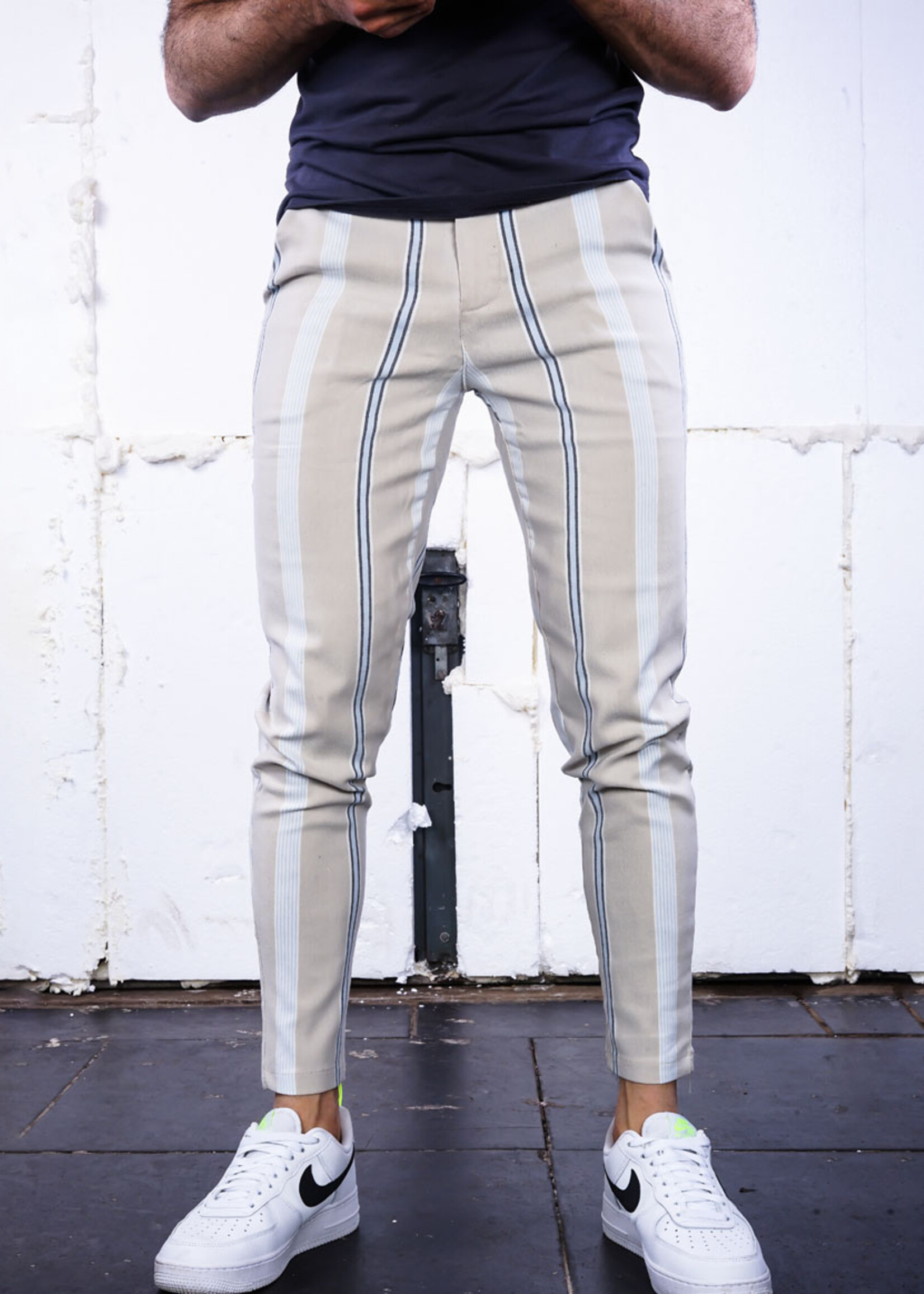 Pantalon Beige met blauwe strepen