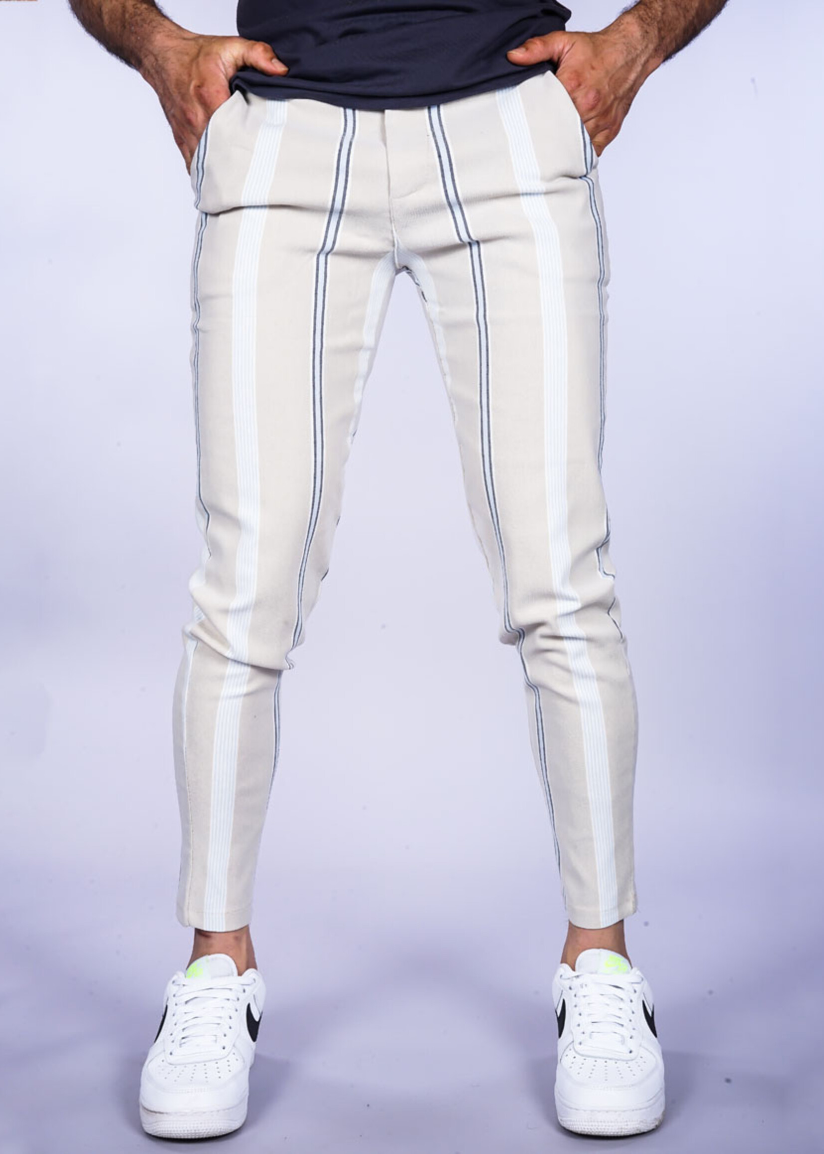 Pantalon Beige met blauwe strepen