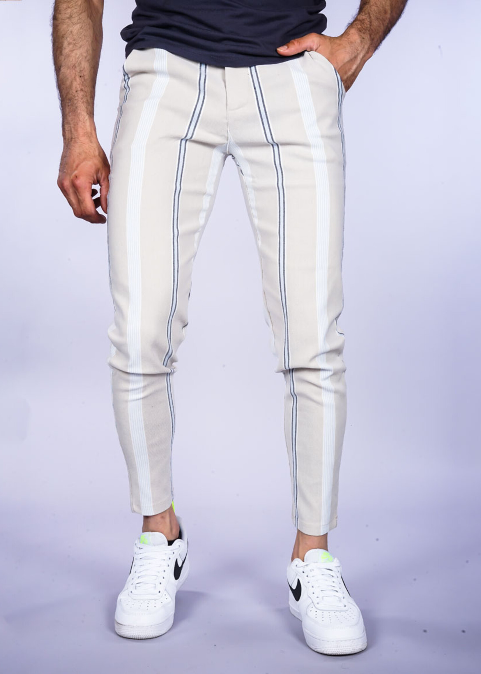 Pantalon Beige met blauwe strepen