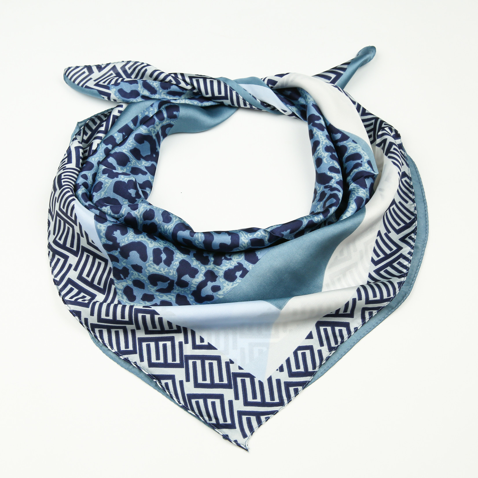 Sjaal satijn blauw panterprint