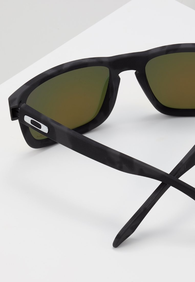 Oakley Holbrook Black Camo - Prizm Ruby