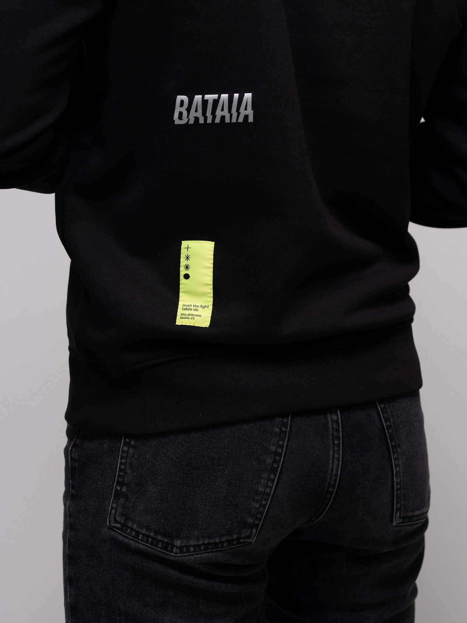 Bataia Until the Light Takes us - Sweater - Black