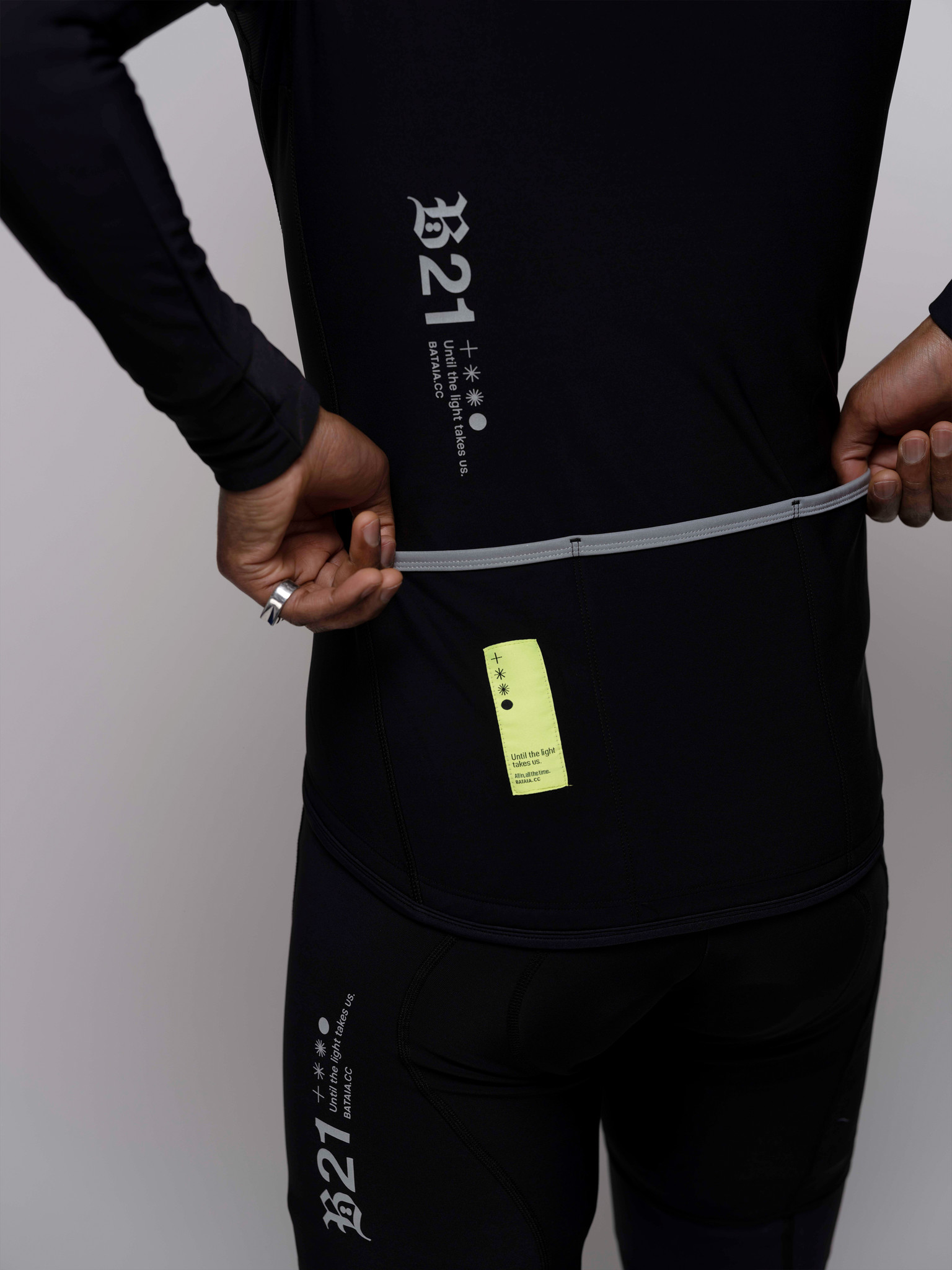 Bataia Until the Light Takes us - Trui lange mouwen