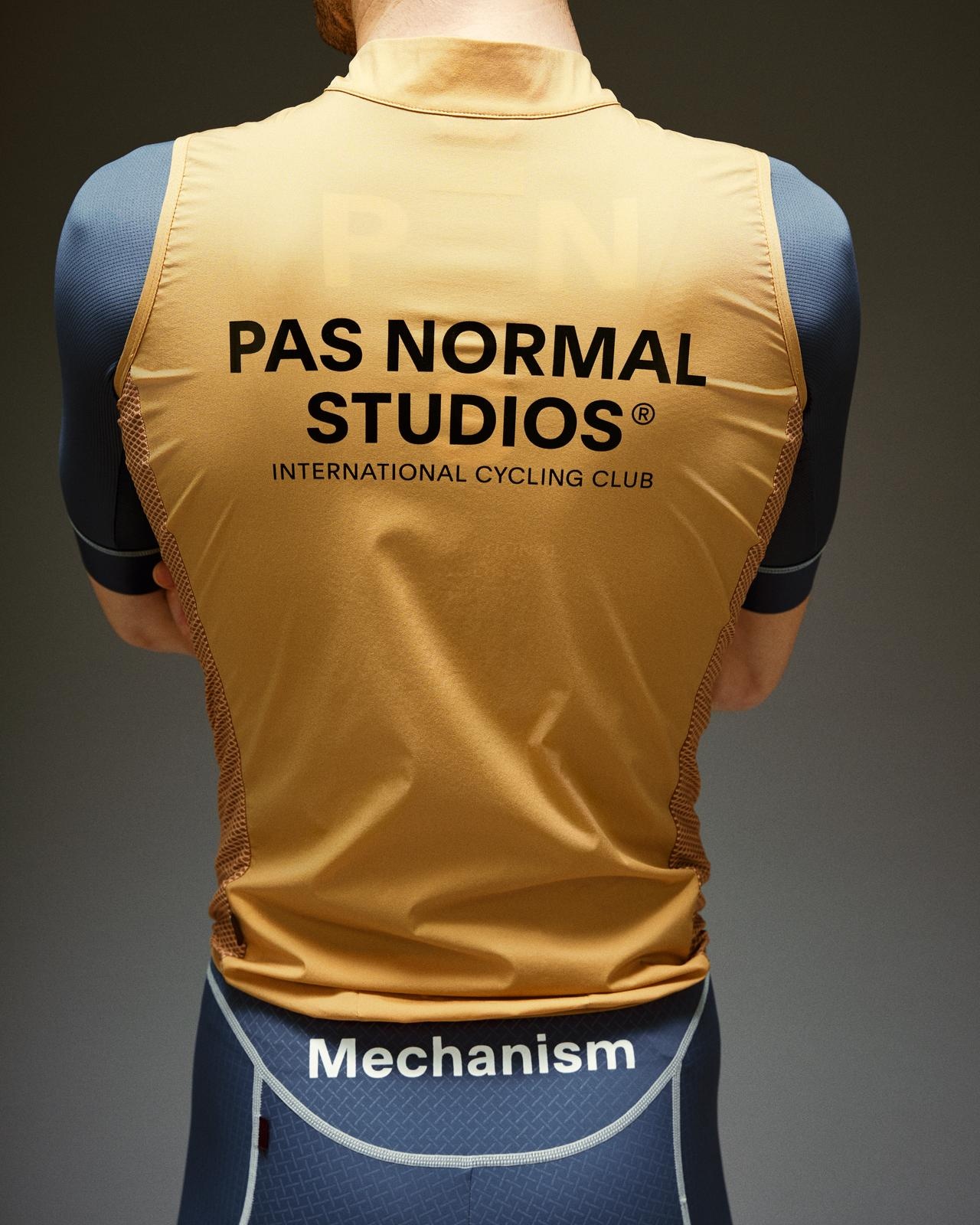 Pas Normal Studios Mechanism Stow Away Gilet - Camel