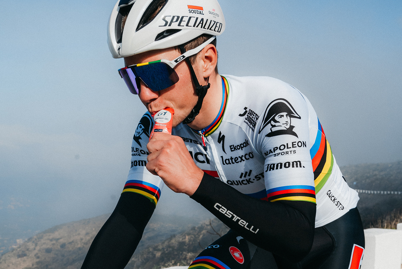 6D Sports Nutrition ULTRA Gel - Caffeine Cherry  6 X 70ml