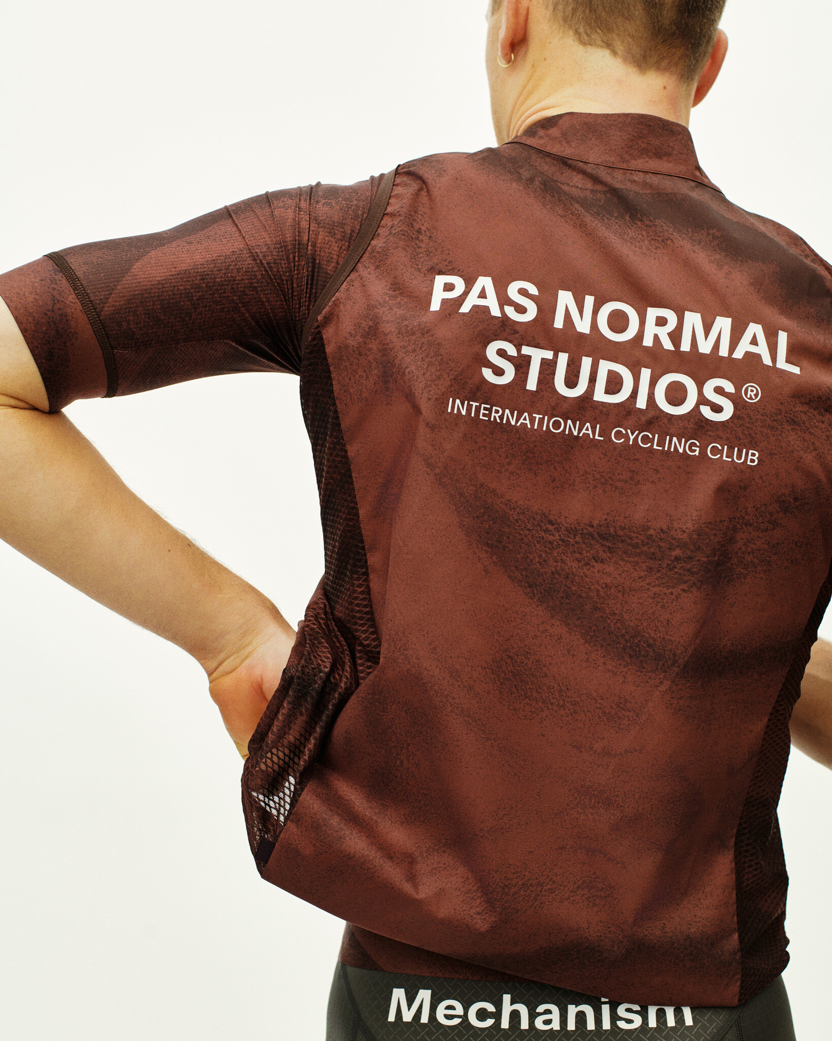 Pas Normal Studios Mechanism Stow Away Gilet - AOP Light brown