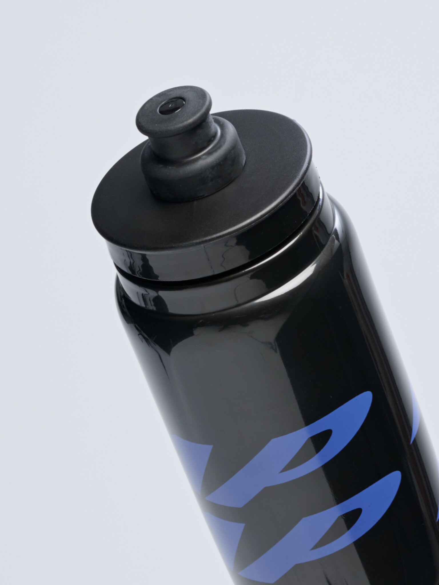 MAAP Emerge Bottle - Black/Amparo