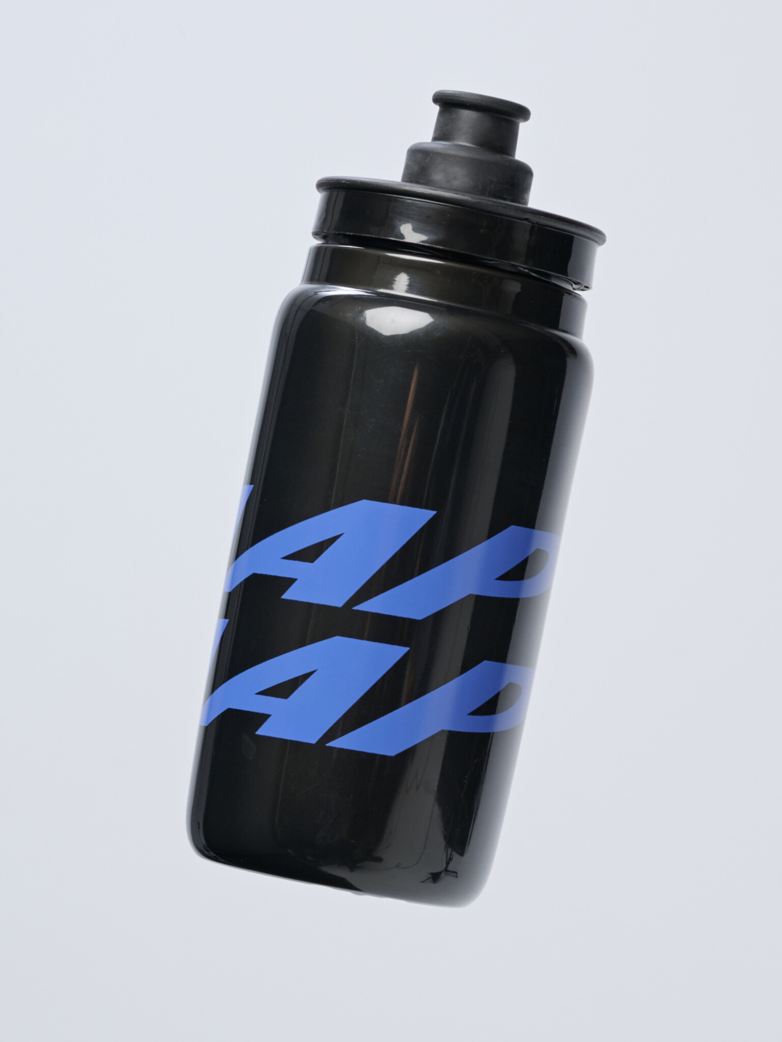 MAAP Emerge Bottle - Black/Amparo