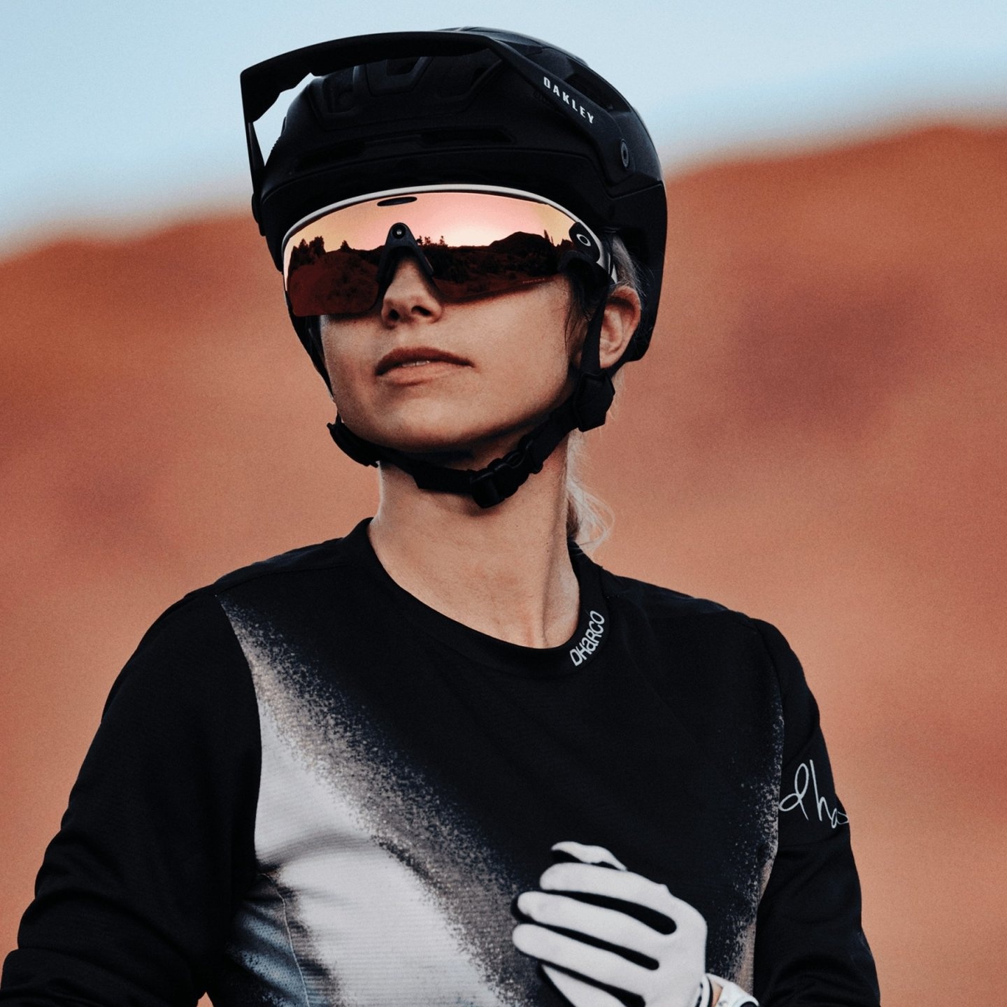 Oakley Meta Vanguard White - Prizm Rose Gold