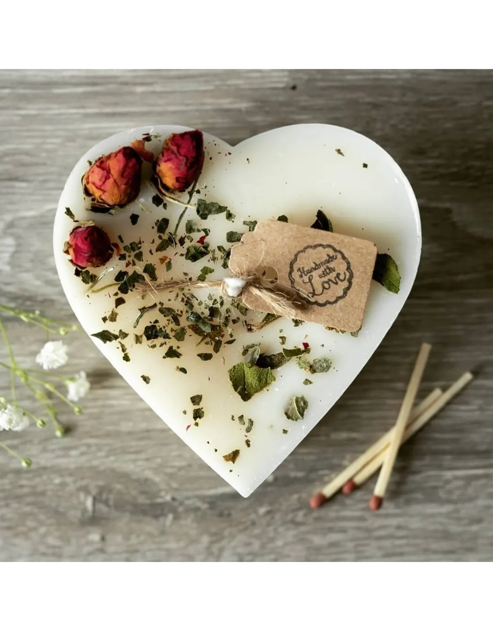 Beauty Scents geurkaarsen Soja geurkaars in hartvorm | met rozen knoppen | Beauty Scents