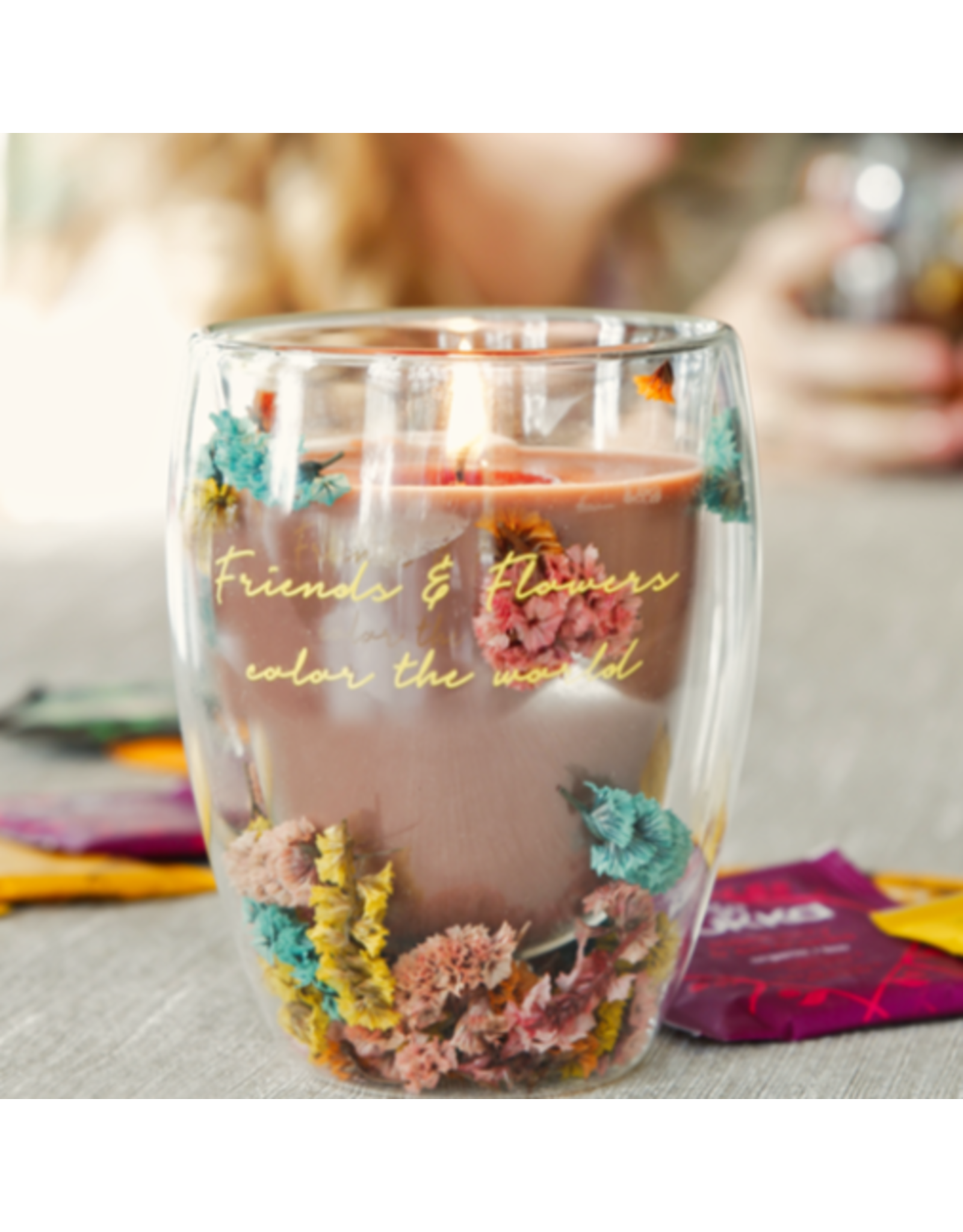 My flame Lifestyle Sojakaars | Friends & flowers color the world | Silky tonka