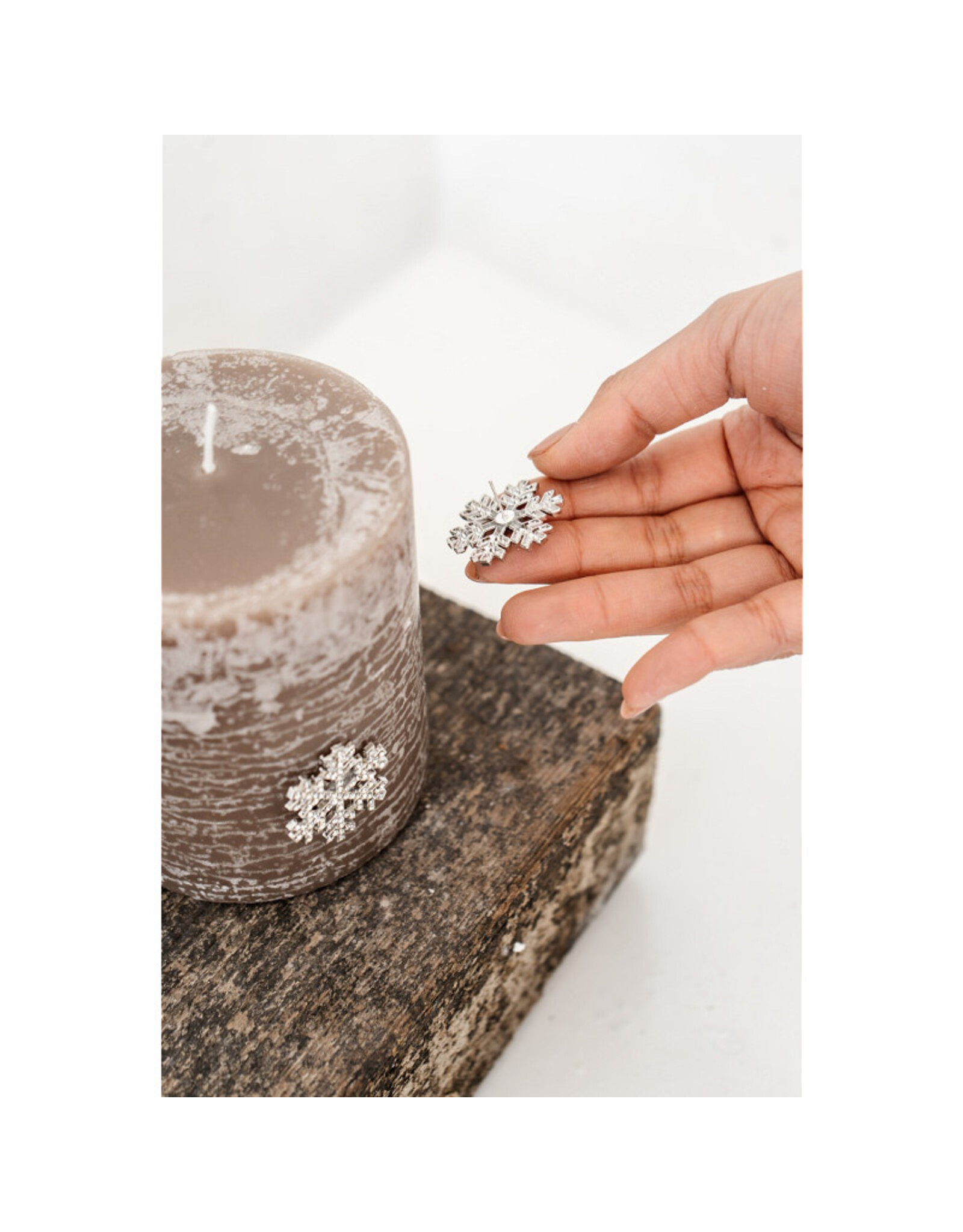 Home Society Candle pin | Snow M |  Home Society