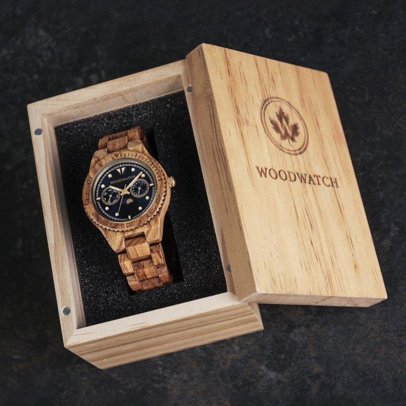 The ODYSSEY Collection is fully designed for the 7th anniversary of WoodWatch. The collection accommodates a 40mm diameter watch case with our characteristic moonphase movement. We incorporated phosphorescent materials in a WoodWatch for the first time ev