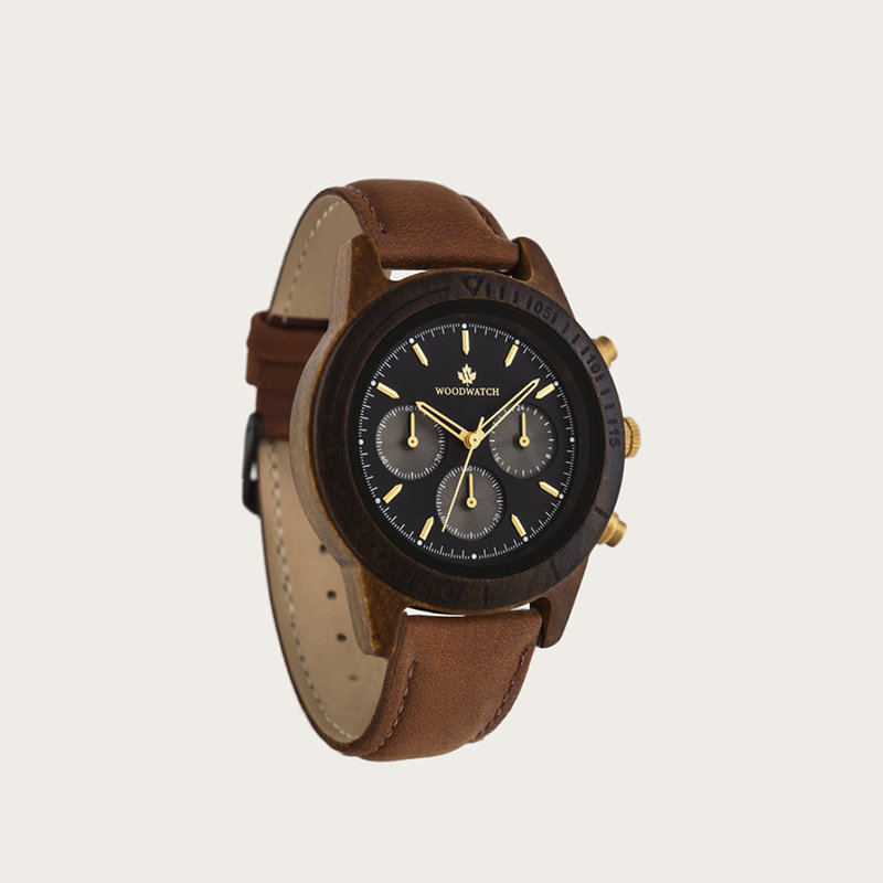 The CHRONUS Cosmic Night Pecan features a classic SEIKO VD54 chronograph movement, scratch resistant sapphire coated glass and stainless steel enforced strap links. The watch is made of black sandalwood and has a black dial with golden details. Handcrafte