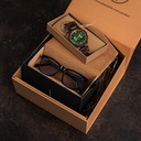 The premium GRAND Emerald Jungle watch combines a luxurious stainless steel dial and two extra subdials featuring a week and month display. The watch is made of durable North American Walnut Wood. Pair it perfectly with the BROOKLYN Forever Havanas Camo,