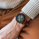 The CHRONUS Cosmic Night Pecan features a classic SEIKO VD54 chronograph movement, scratch resistant sapphire coated glass and stainless steel enforced strap links. The watch is made of black sandalwood and has a black dial with golden details. Handcrafte