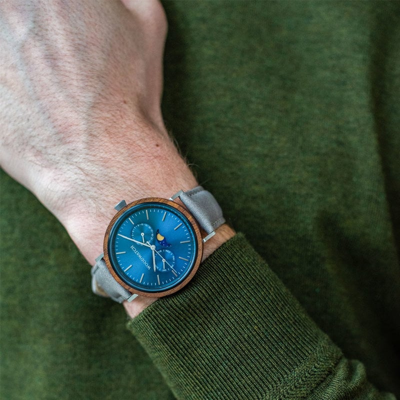 The ELEMENT Collection is comprised of four unique designs in the WoodWatch range, showcasing a combination of 316 stainless steel and wood. The 41mm diameter Cobalt Acacia Grey watch features our characteristic moonphase movement and two subdials to disp