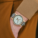 The CLASSIC Collection rethinks the aesthetic of a WoodWatch in a sophisticated way. The slim cases give a classy impression while featuring a unique a moonphase movement and two extra subdials featuring a week and month display. The CLASSIC Sand Surfer G