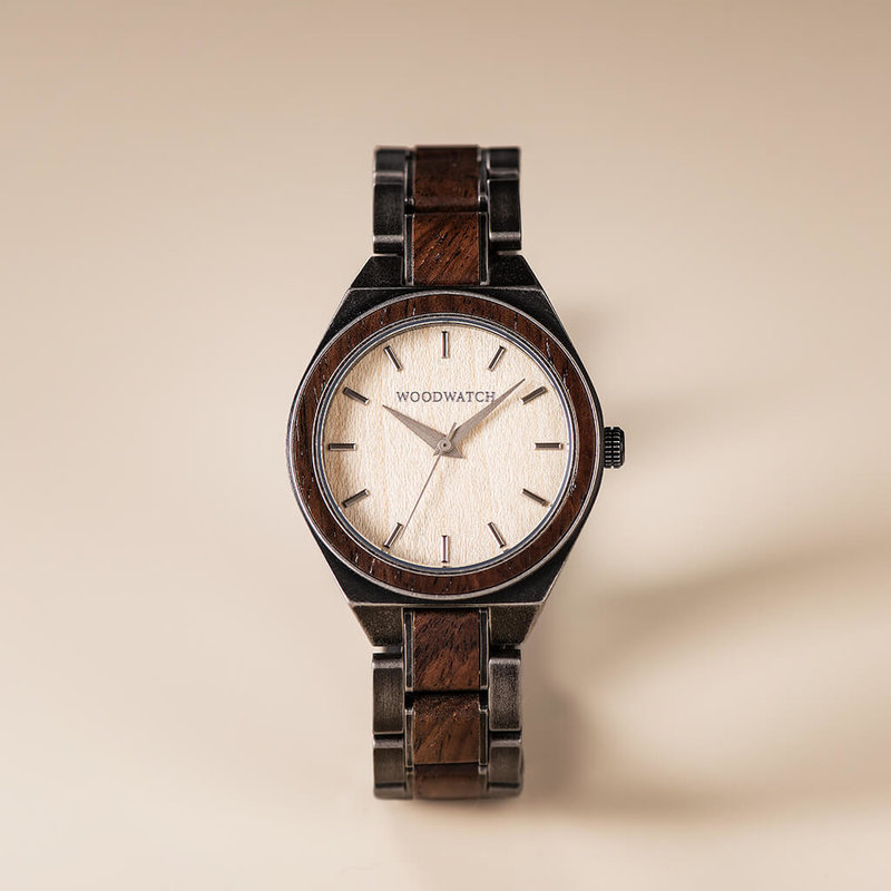 UNITY Mason is a sleek timepiece that combines two strong elements to come up with a classic design. The watch unites a stonebrushed stainless steel band and 38mm case with our signature wooden characteristics. The dial comprises of East Asian Acacia wood