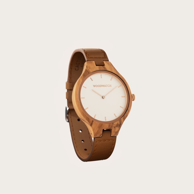 The AURORA Collection breaths the fresh air of Scandinavian nature and the astonishing views of the sky. This light weighing watch is made of European Olive Wood, accompanied by a light stainless-steel dial with a rose gold highlight and shining rose gold