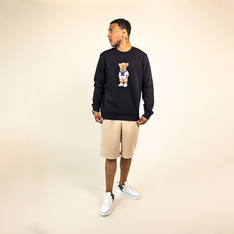 Soft unisex long-sleeved sweater with a round neck. Made of 85% organic cotton and 15% recycled polyester, featuring a full body Harvey print.