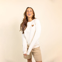 Soft unisex long-sleeved sweater with a round neck. Made of 85% organic cotton and 15% recycled polyester, featuring embroidered Harvey logo.