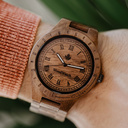 The CLASSIC Sailor has a classy slim case while featuring unique a moonphase movement and two extra subdials. The watch is made of East African Kosso Wood and features a blue dial and golden-colored details. Pair it perfectly with the ELLIPSE Clear BlueBl