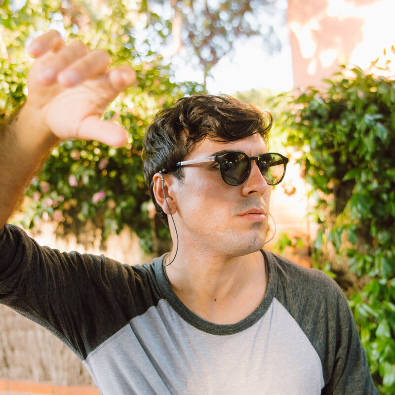 Make this holiday season unforgettable with the WoodWatch Holiday Gift Box.