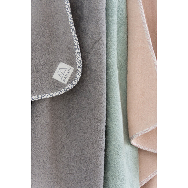 Nanami Badcape Roze Organic Print Nanami